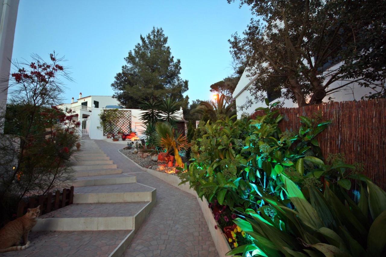 Wunderschoenes Kleines Apartment Fuer 2 Personen Mit Idylischen Blick Ins Gruene Cala Galdana  Bagian luar foto